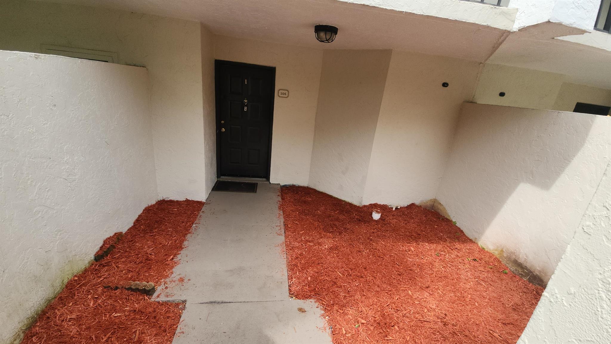 820 Lavers Circle G104