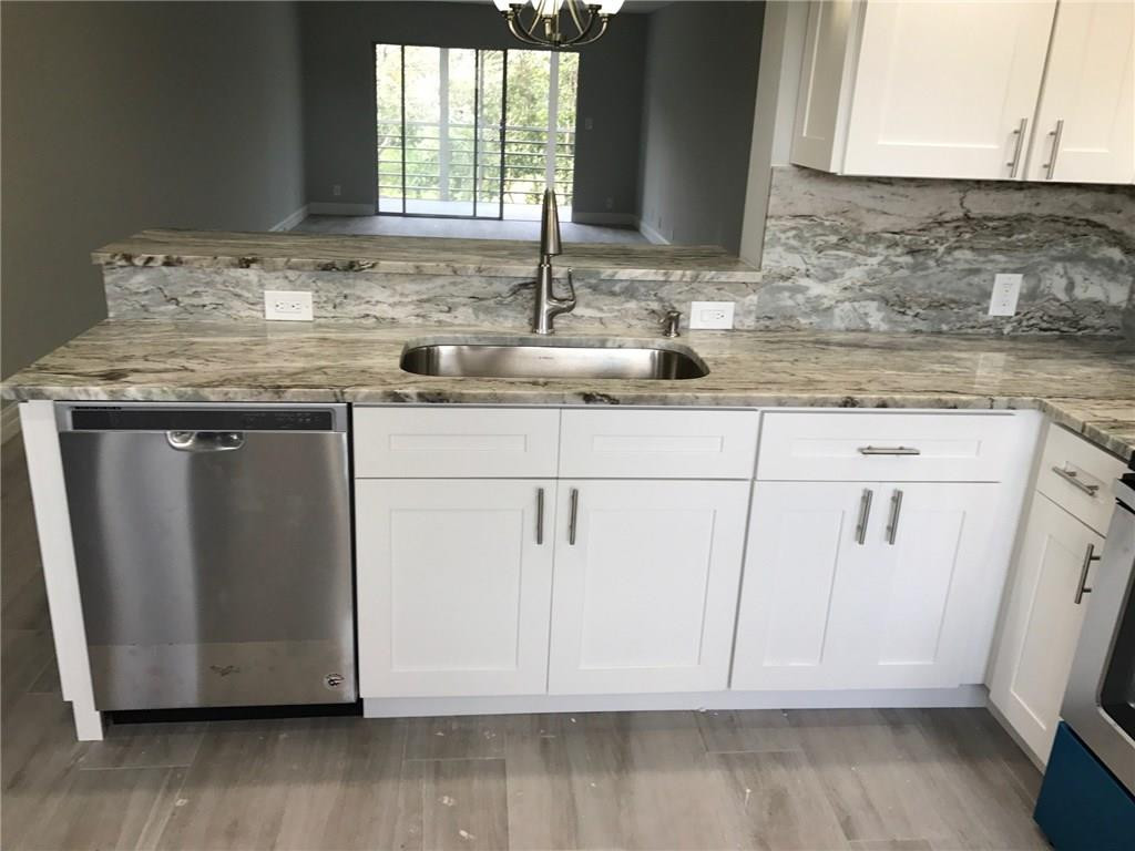 VICTORIA,WYNMOOR - Residential