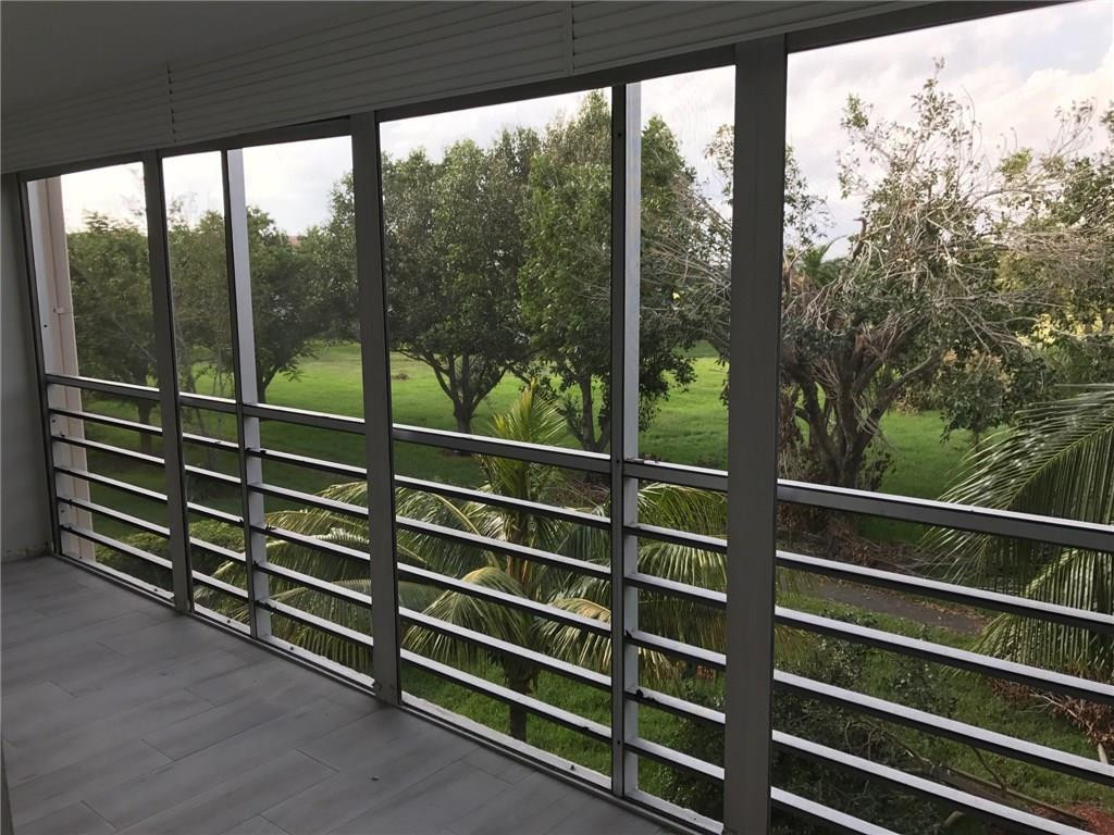 VICTORIA,WYNMOOR - Residential