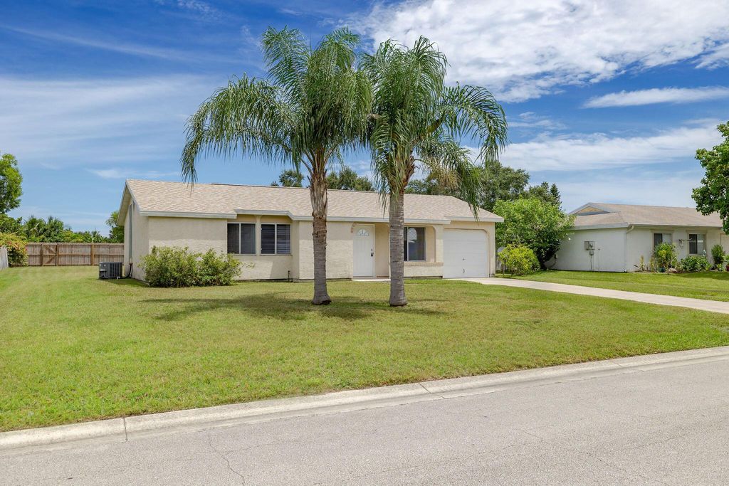 Photo of 1621 SE Cascella Court, Port Saint Lucie, FL 34952 (MLS # R11015724)