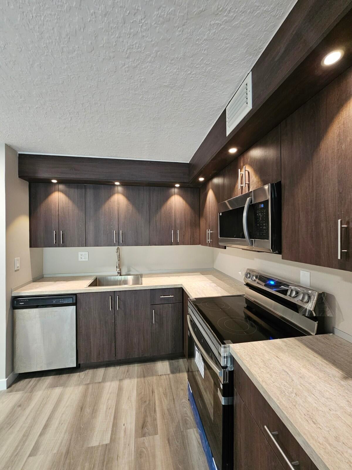 1850 N CONGRESS Avenue 305