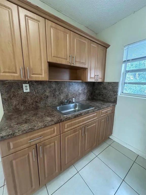 633 NW 15TH Terrace