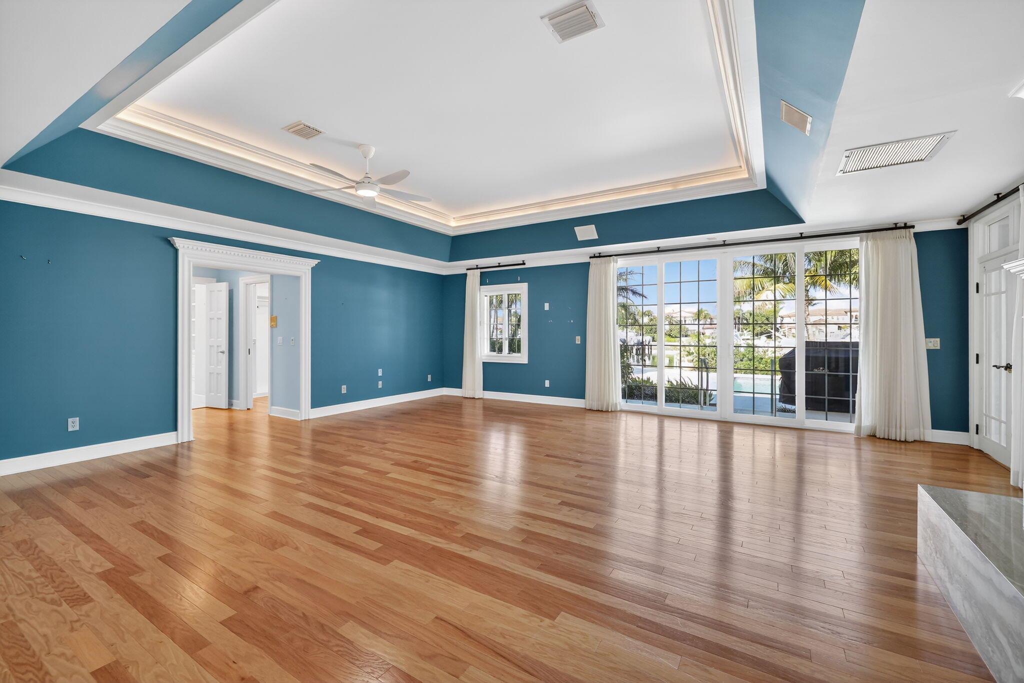 SAILFISH POINT - Residential