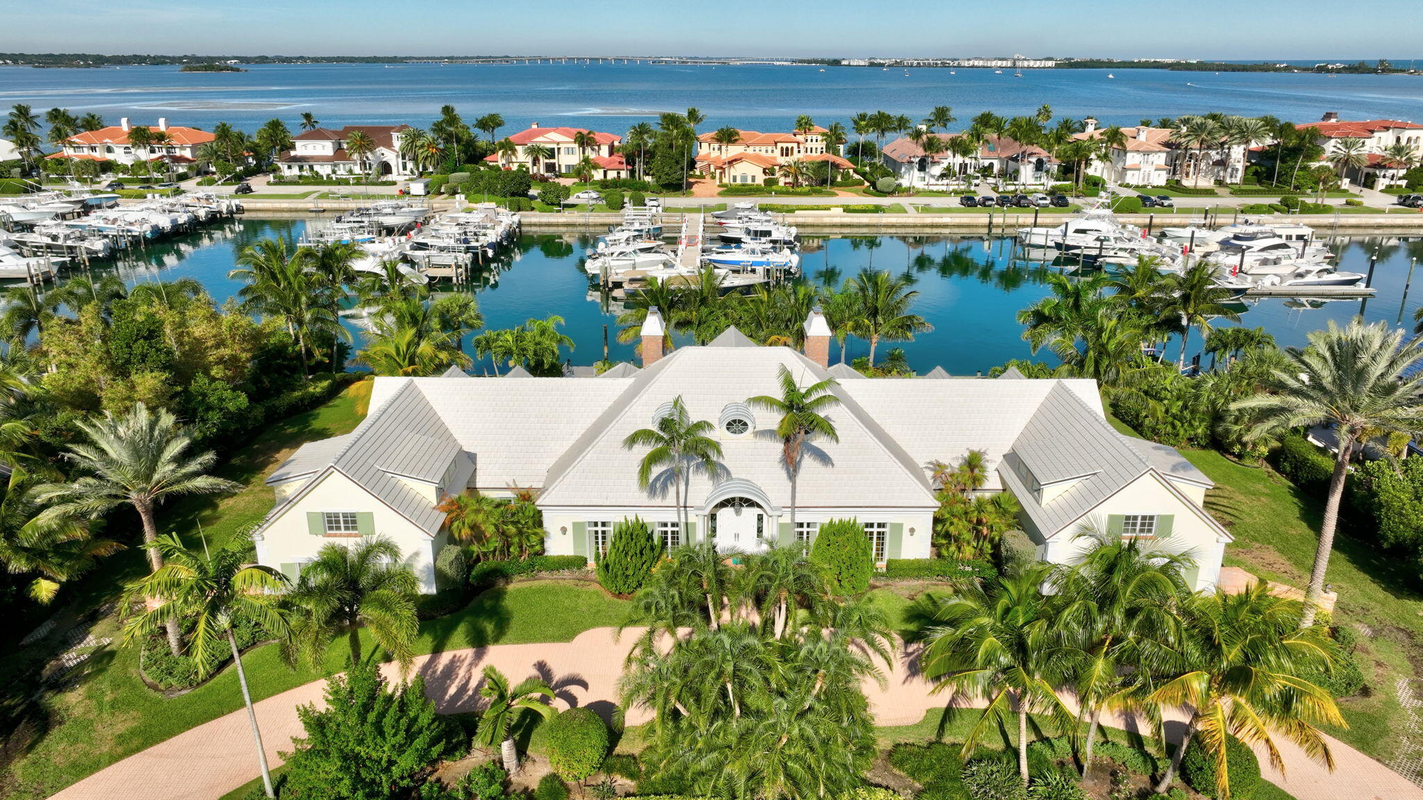SAILFISH POINT - Residential