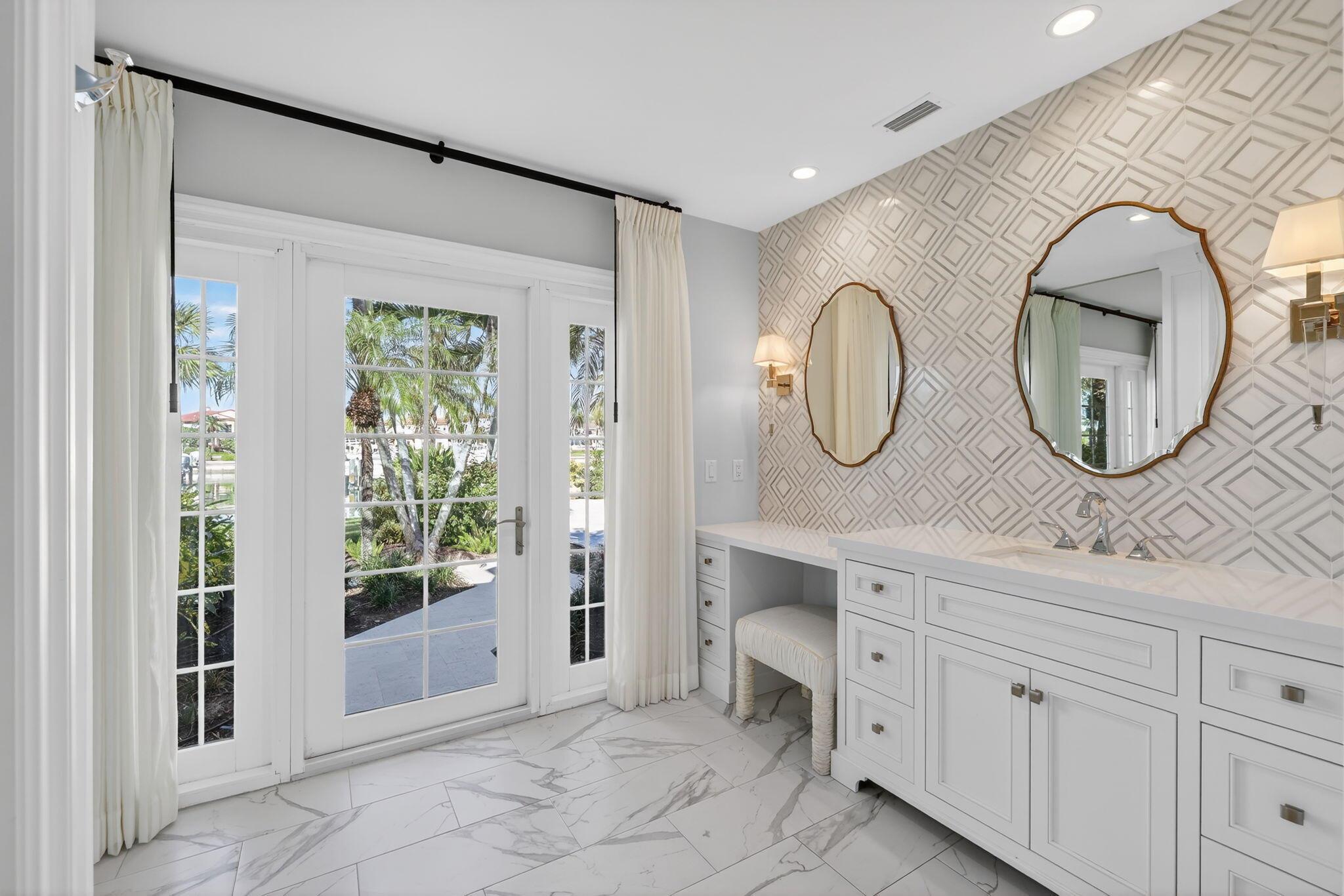 SAILFISH POINT - Residential