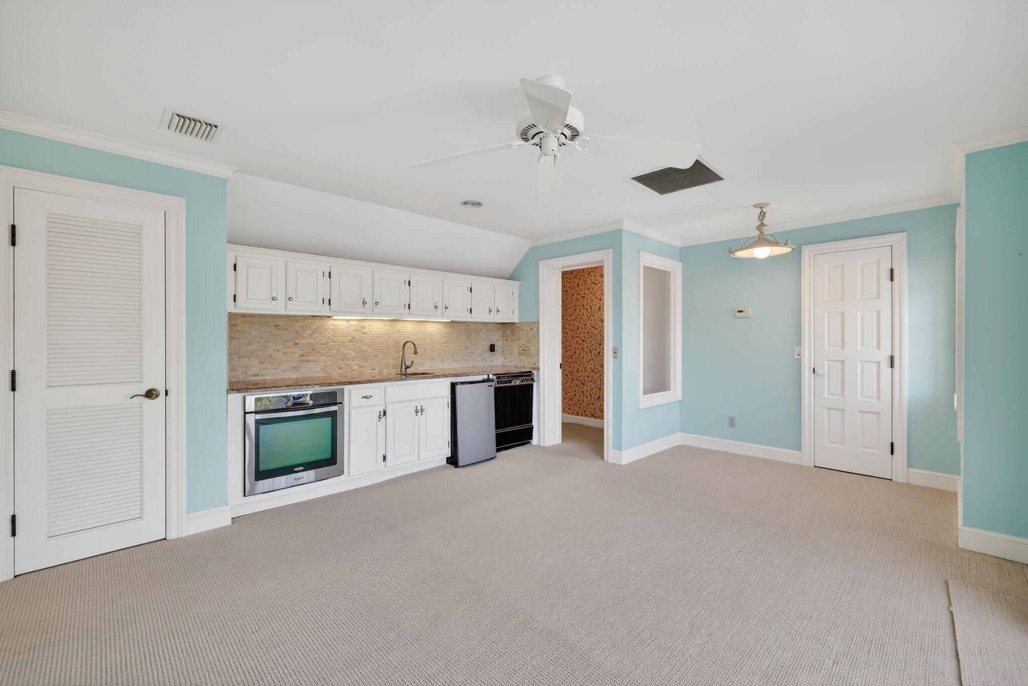 SAILFISH POINT - Residential