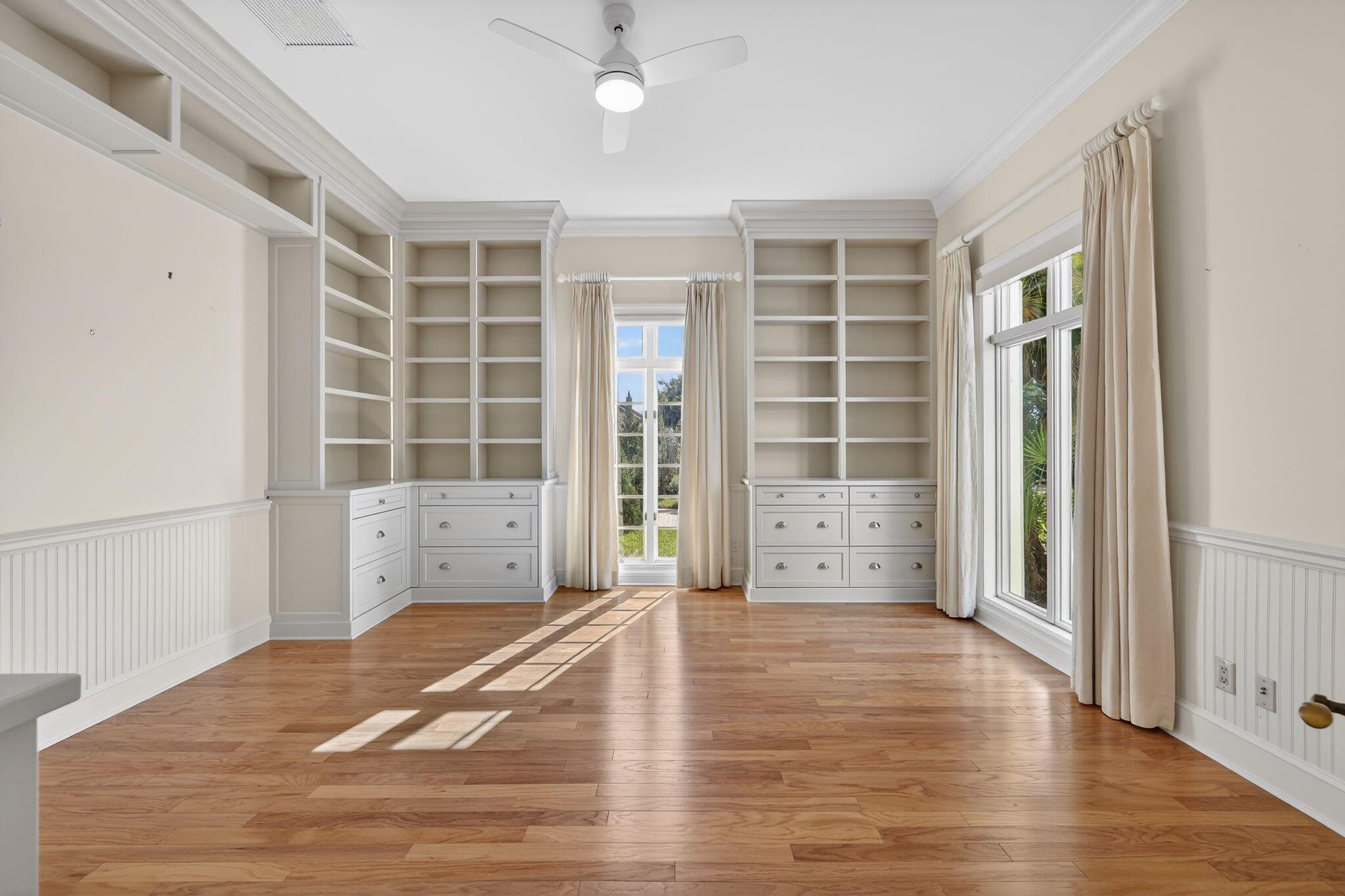 SAILFISH POINT - Residential