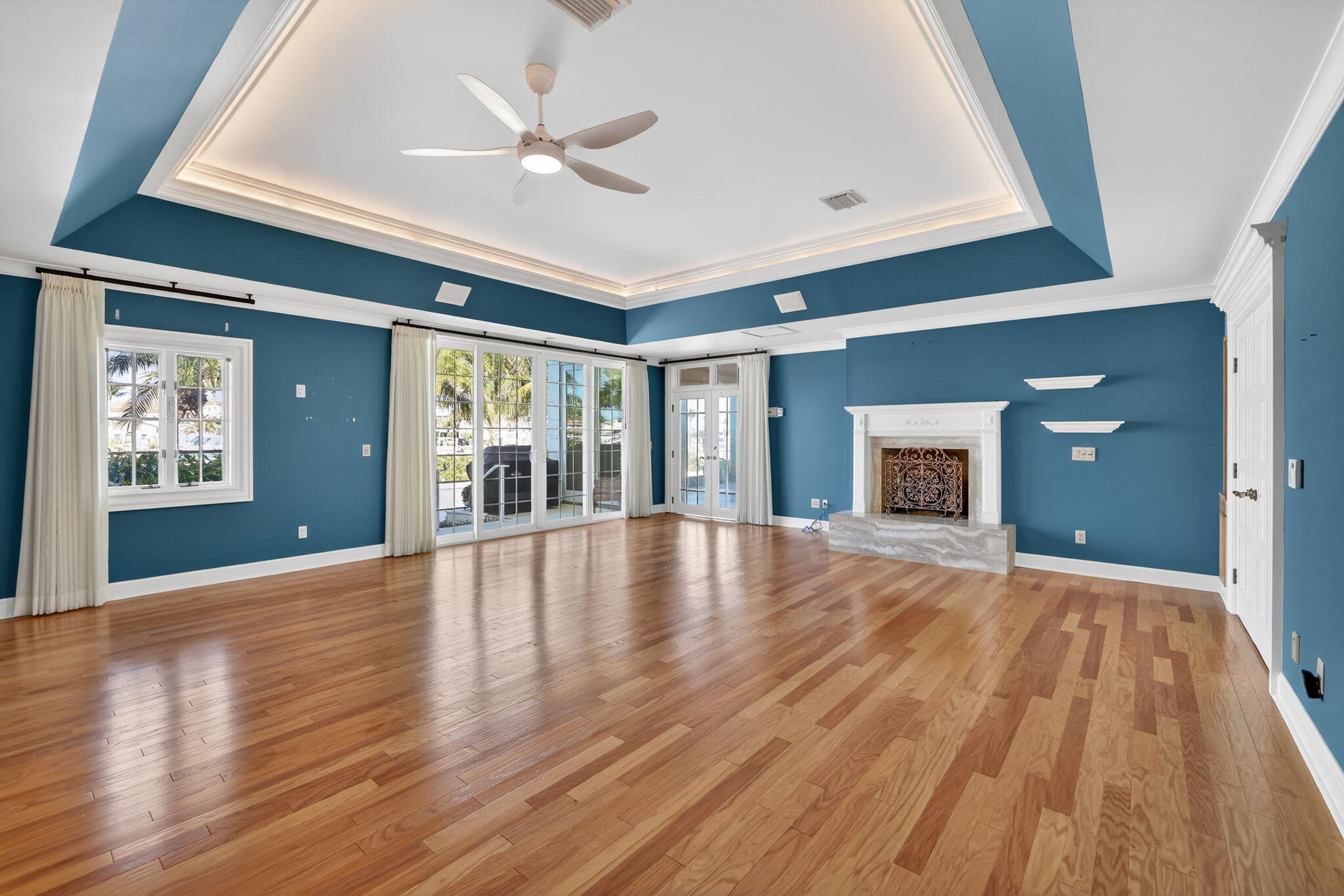 SAILFISH POINT - Residential