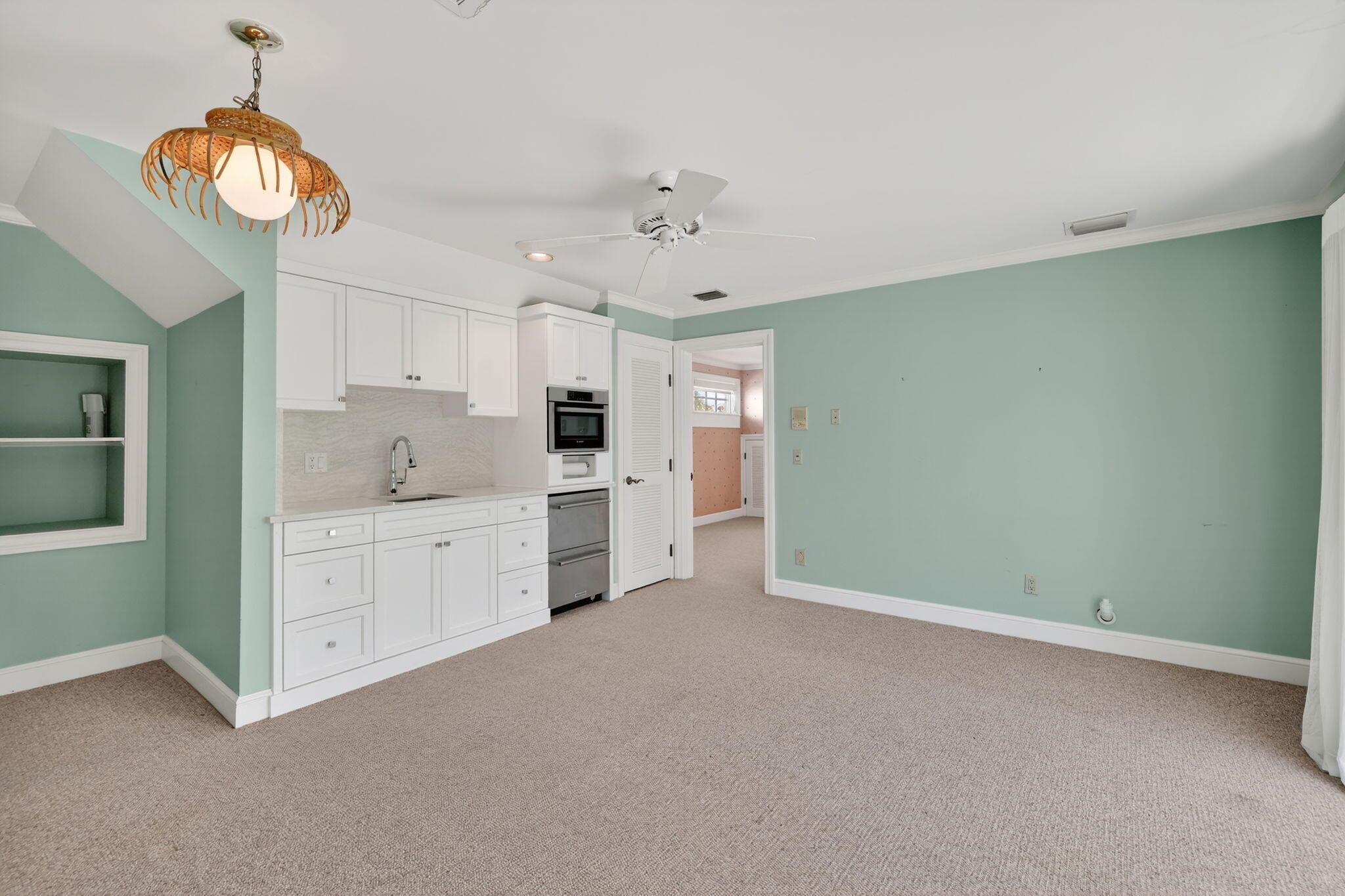 SAILFISH POINT - Residential