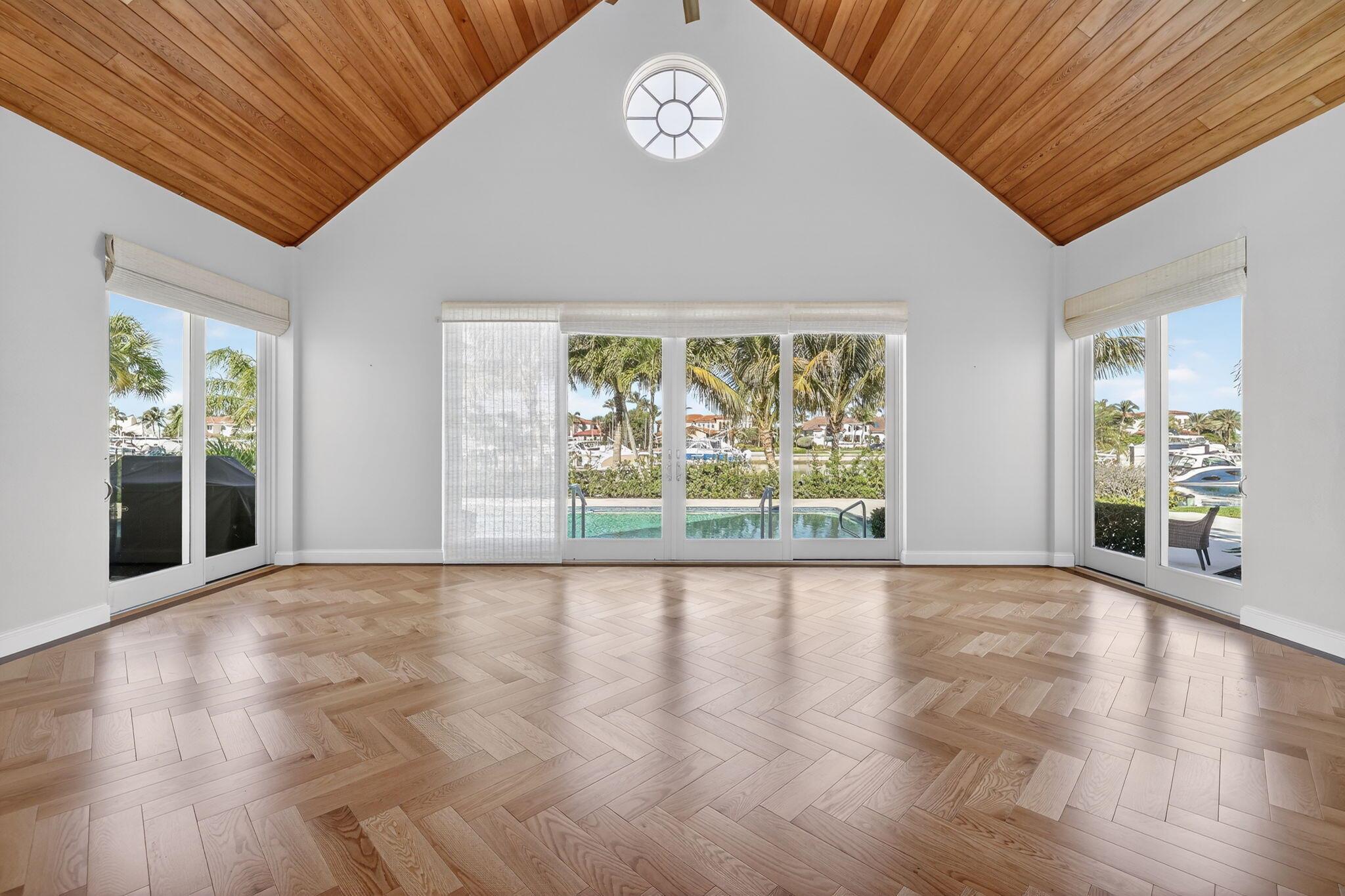 SAILFISH POINT - Residential