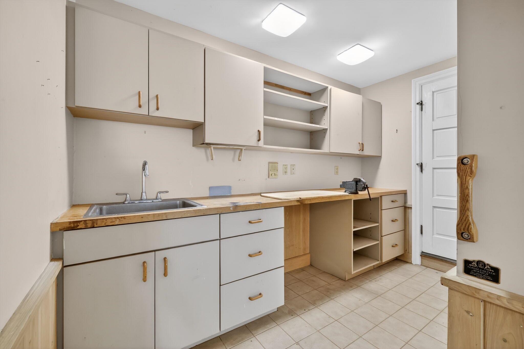 SAILFISH POINT - Residential