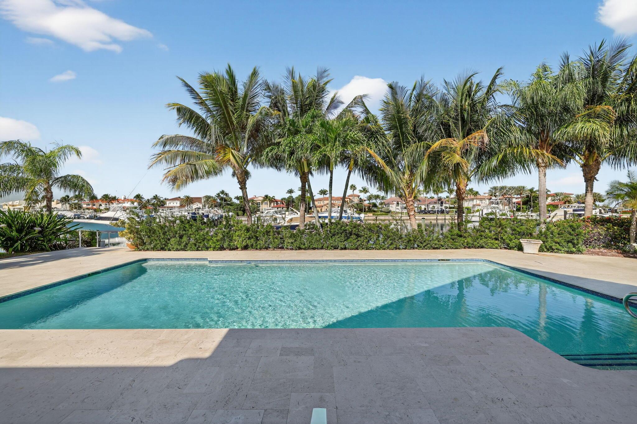 SAILFISH POINT - Residential