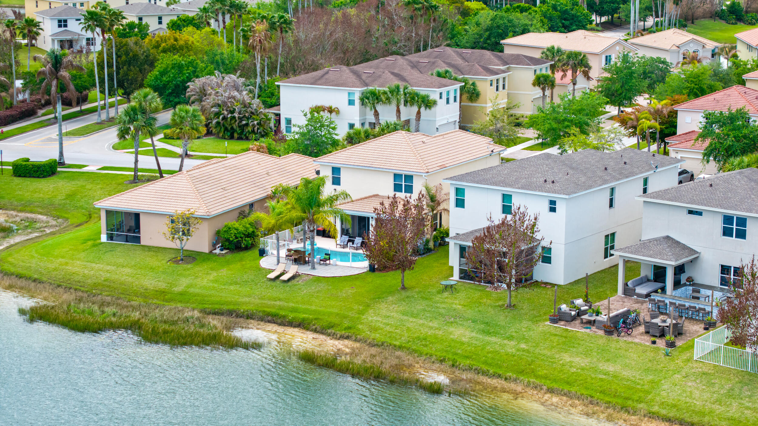 VIZCAYA FALLS PLAT 1 - Residential