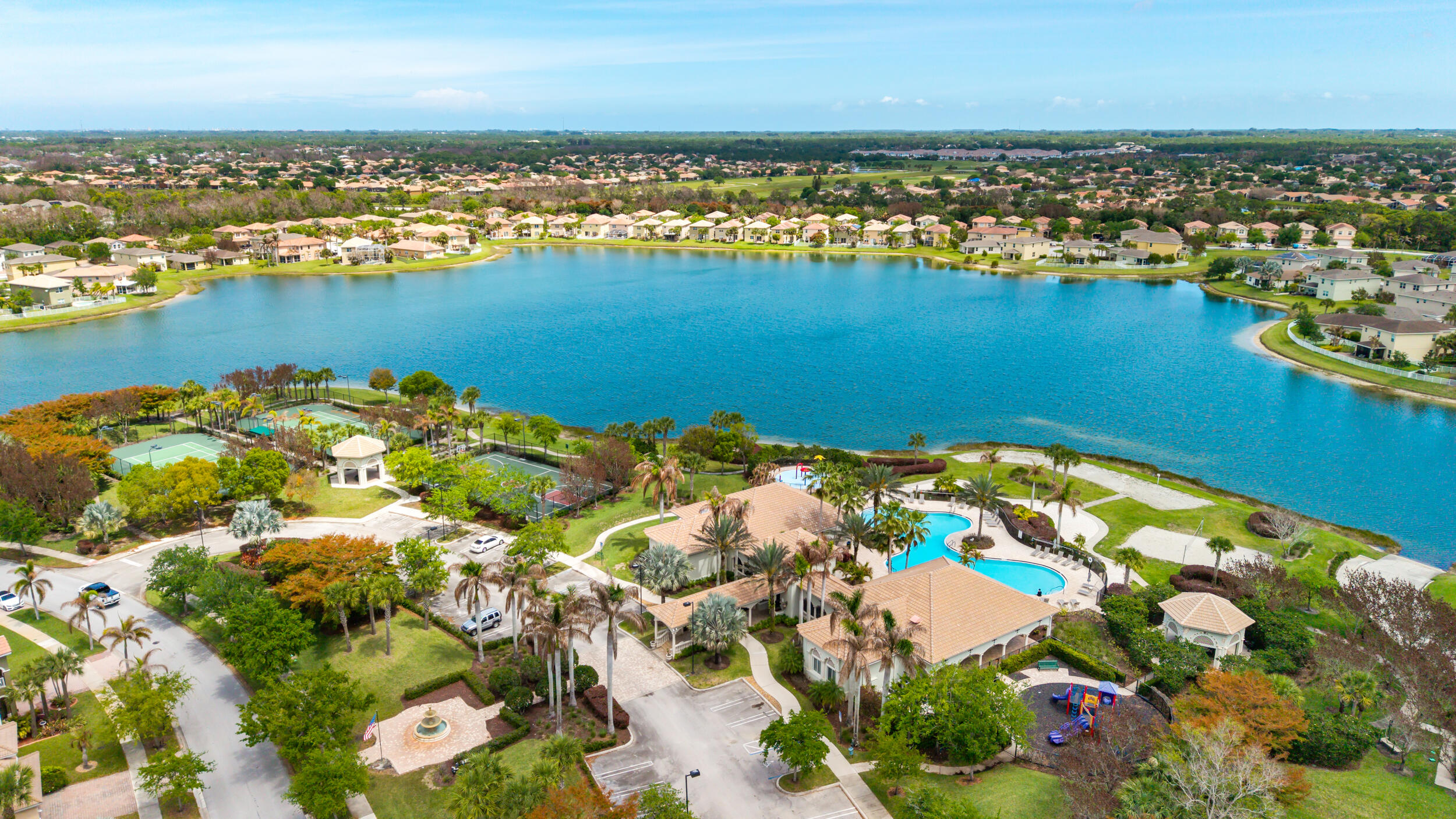 VIZCAYA FALLS PLAT 1 - Residential