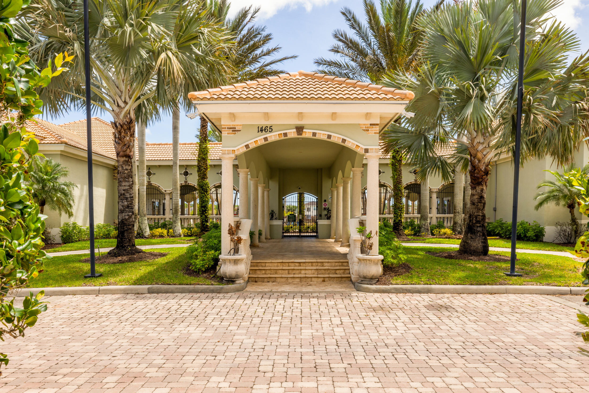 VIZCAYA FALLS PLAT 1 - Residential