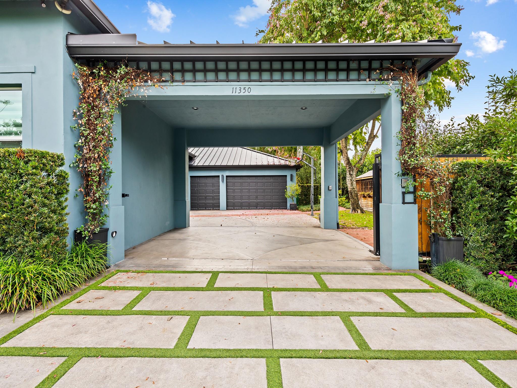 Signature Estates 172-31 - Residential