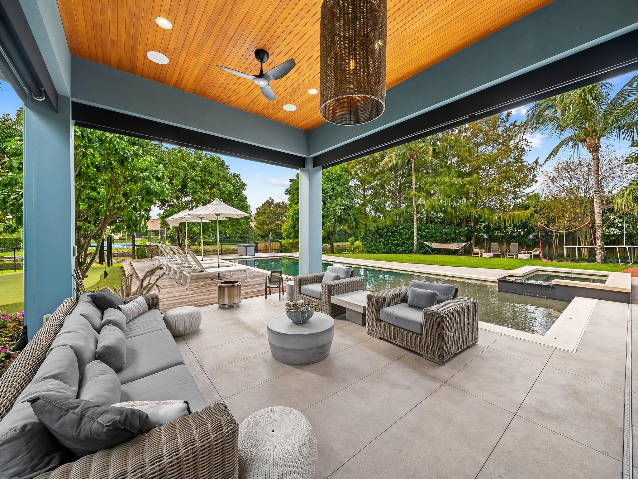 Signature Estates 172-31 - Residential