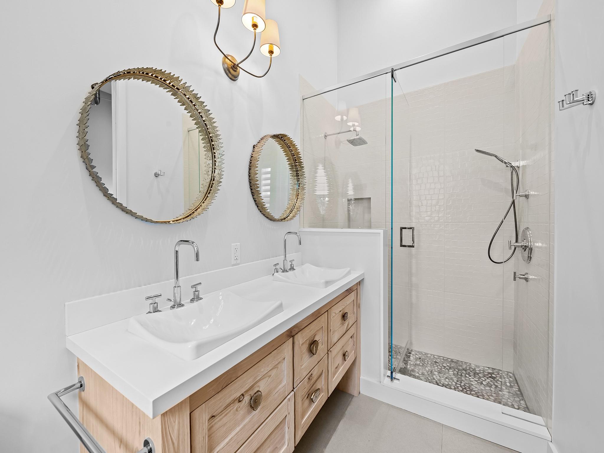 Signature Estates 172-31 - Residential