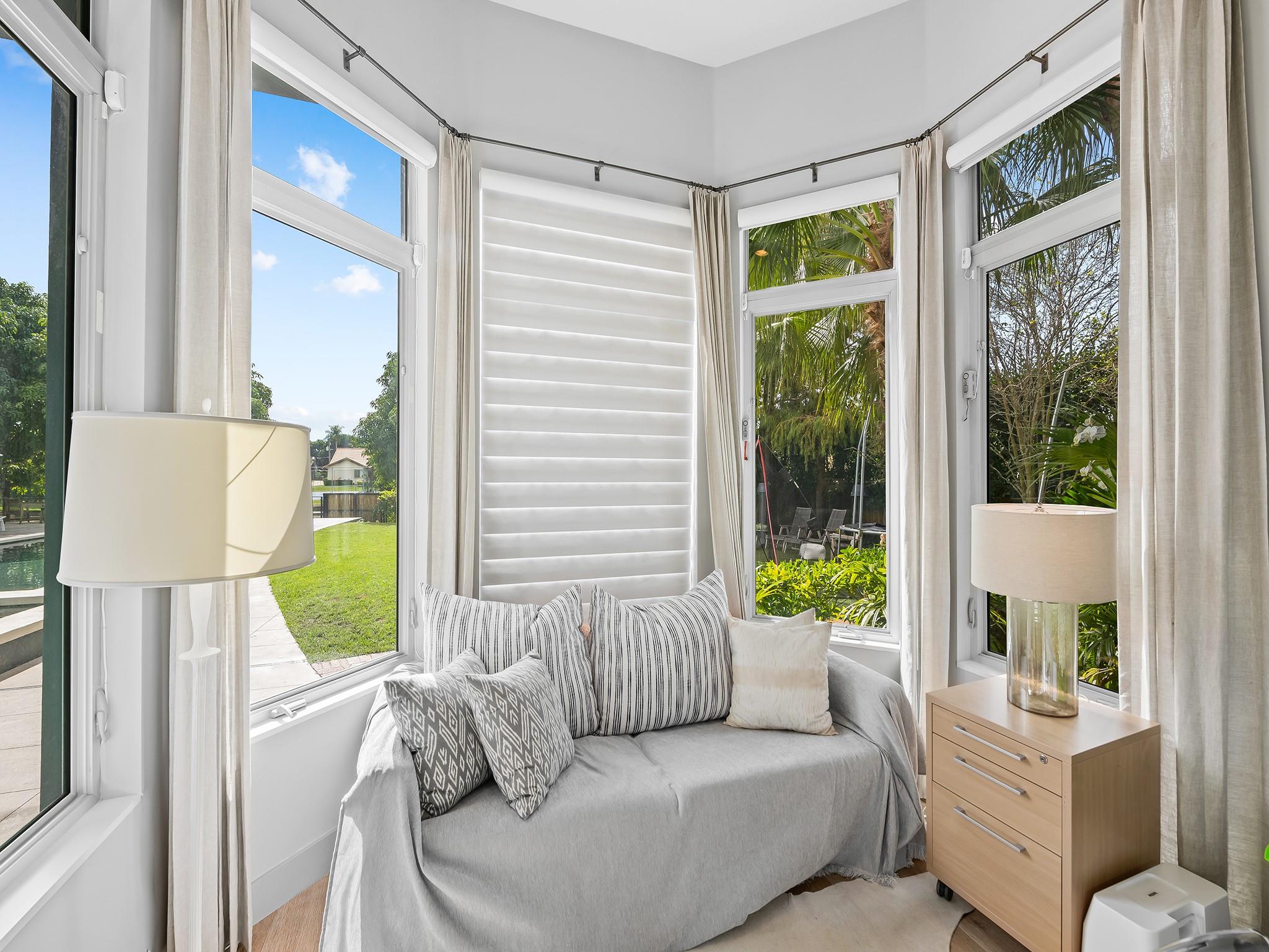 Signature Estates 172-31 - Residential