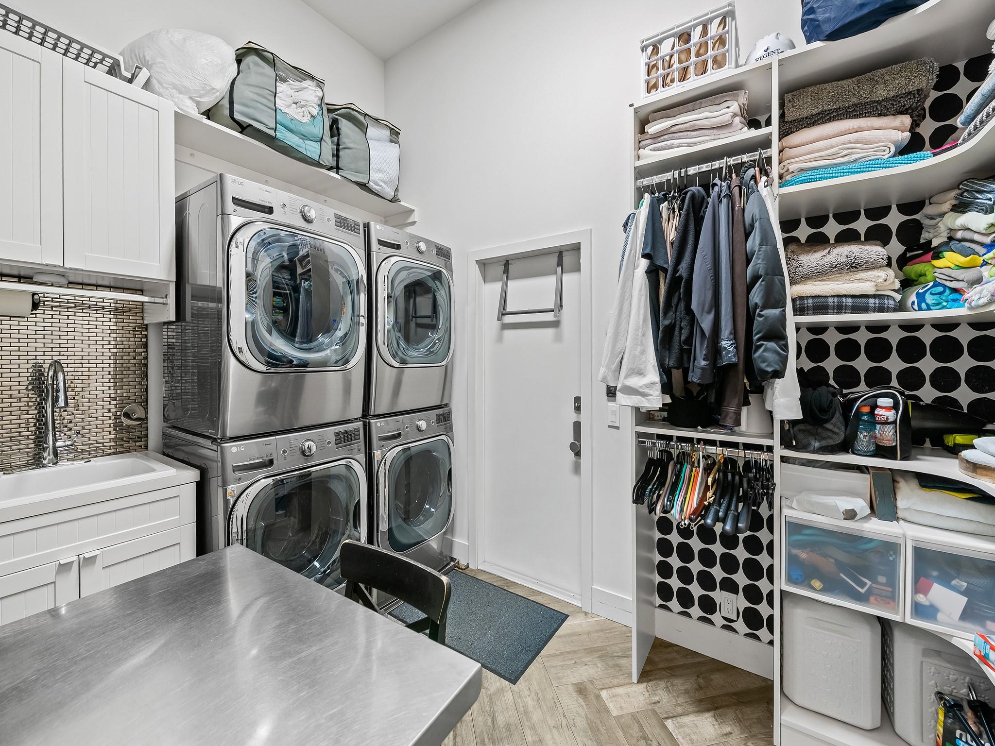 Signature Estates 172-31 - Residential