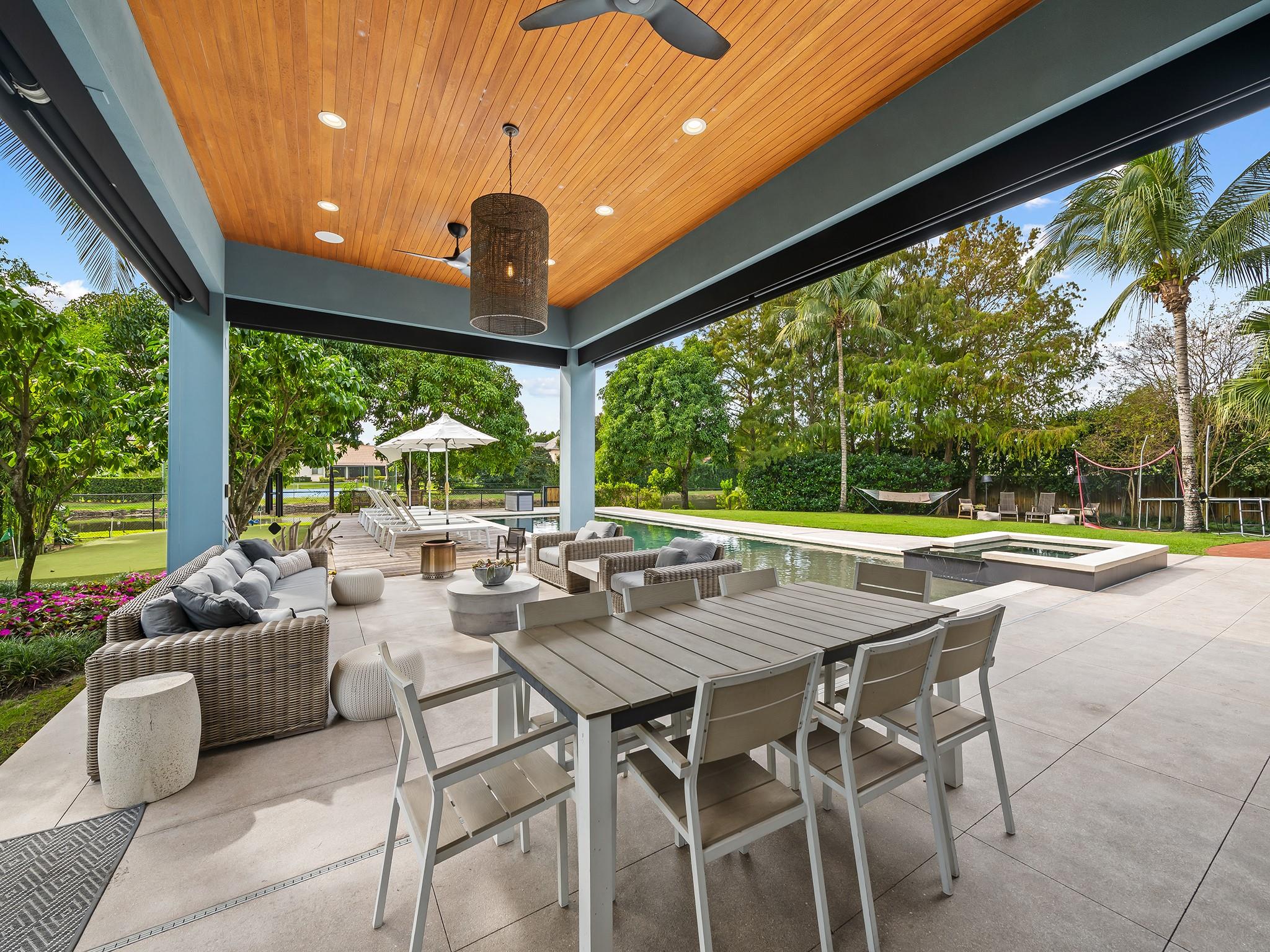 Signature Estates 172-31 - Residential