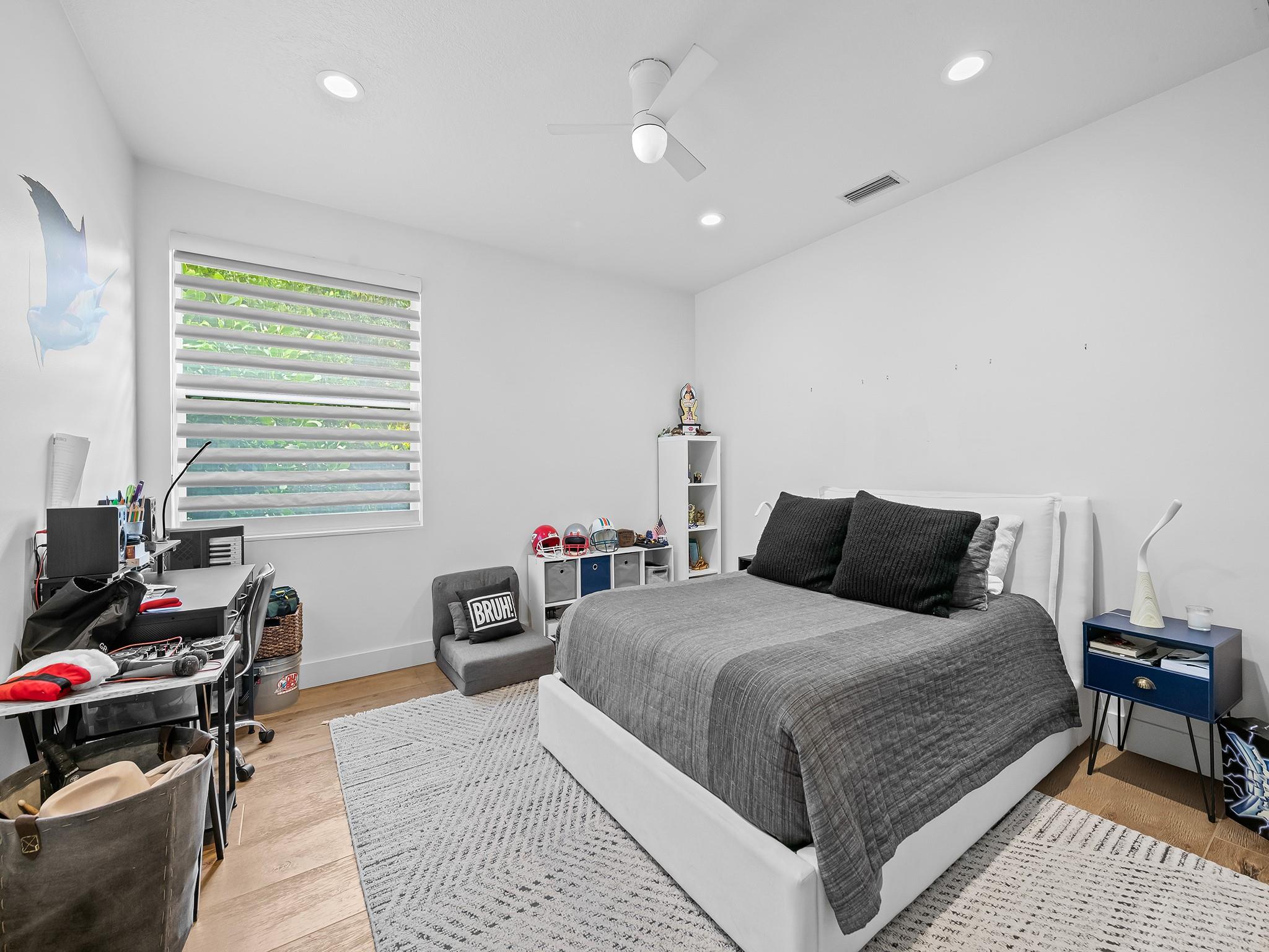 Signature Estates 172-31 - Residential