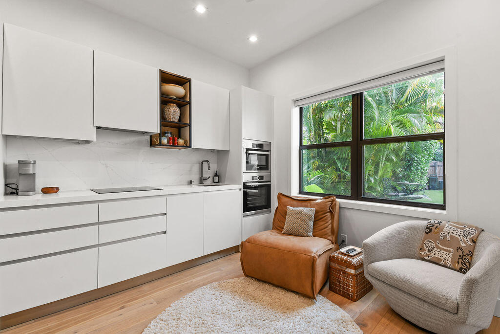 JEANETTE COURT - Residential Lease