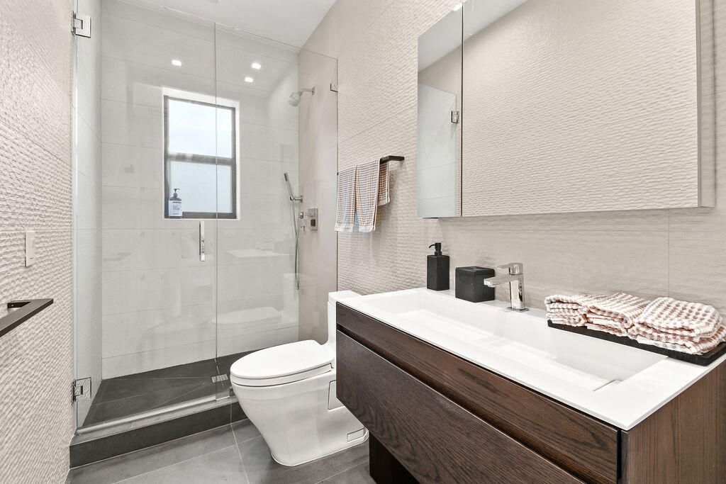 JEANETTE COURT - Residential Lease