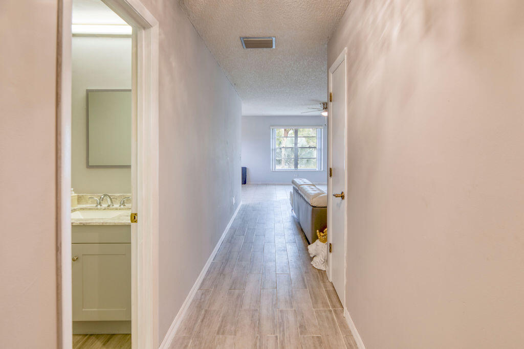 VISTA ST LUCIE BUILDINGS 9 THRU 20 - Residential