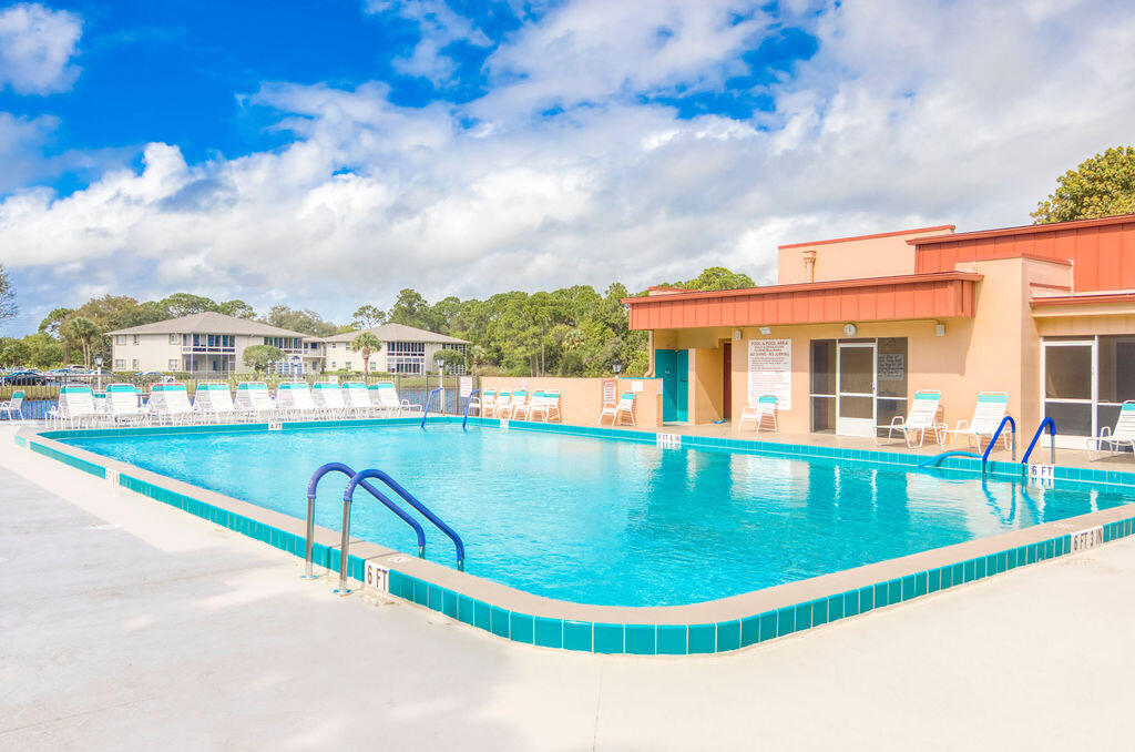 VISTA ST LUCIE BUILDINGS 9 THRU 20 - Residential