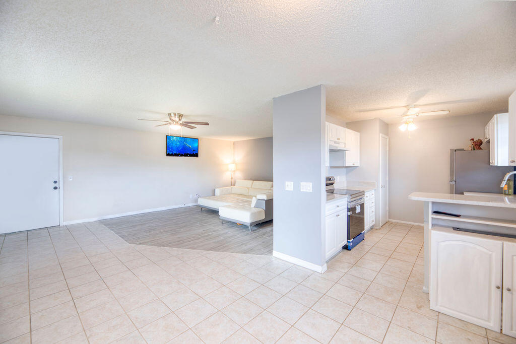 VISTA ST LUCIE BUILDINGS 9 THRU 20 - Residential