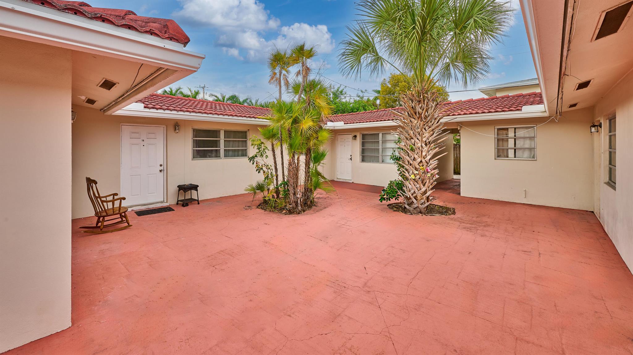 1140 NE 24 Avenue 1-4