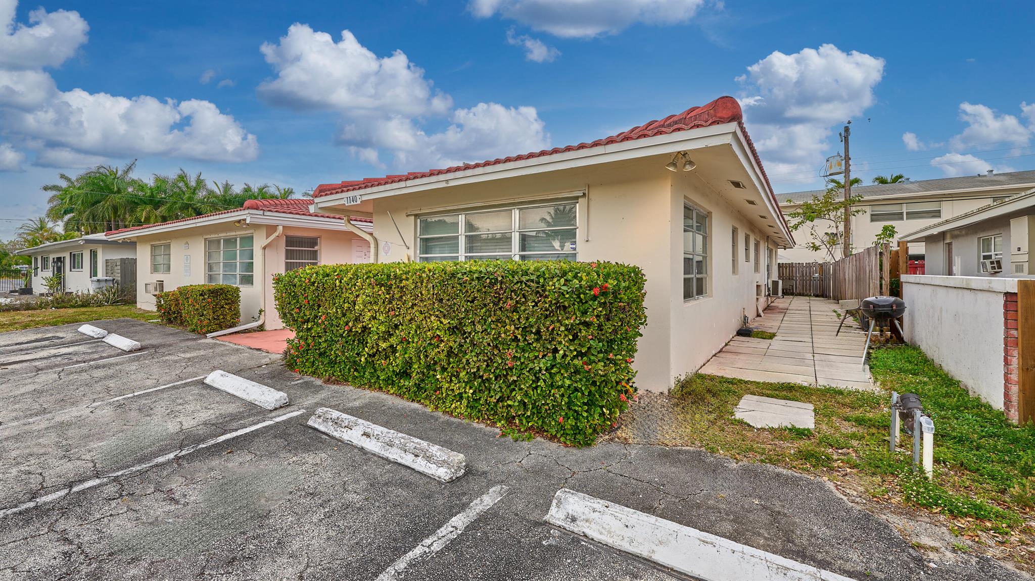 1140 NE 24 Avenue 1-4