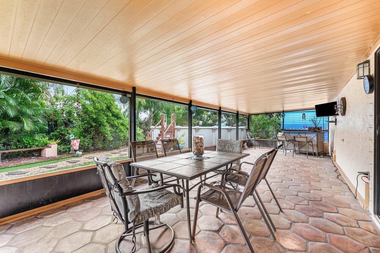 LE CHALET IV-B - Residential