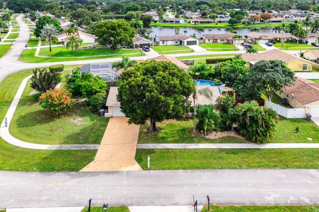 LE CHALET IV-B - Residential