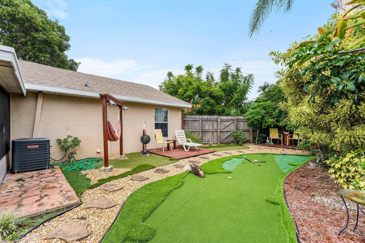 LE CHALET IV-B - Residential