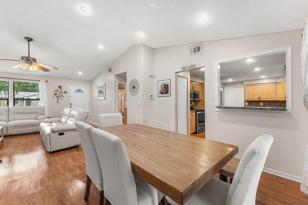 LE CHALET IV-B - Residential