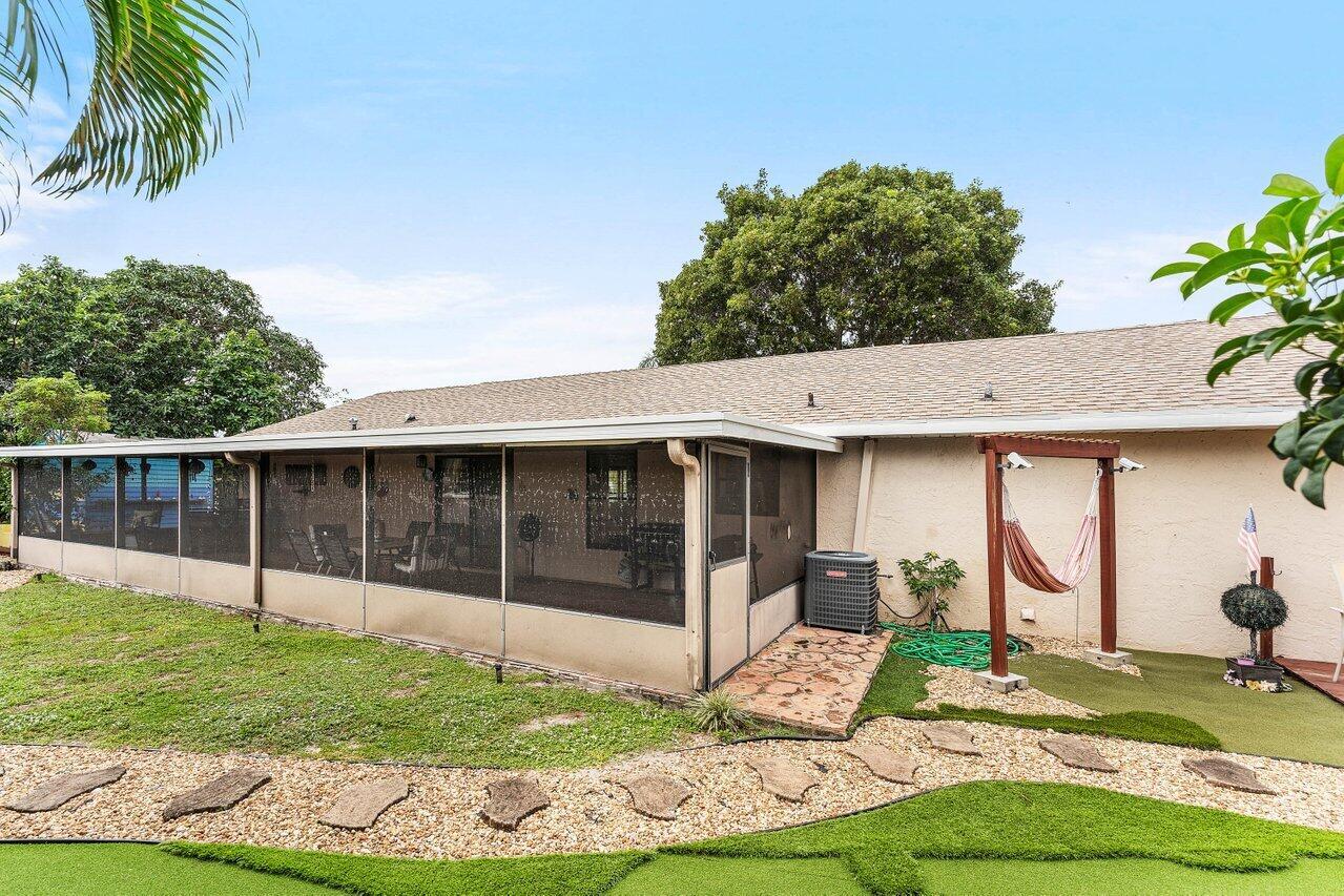 LE CHALET IV-B - Residential