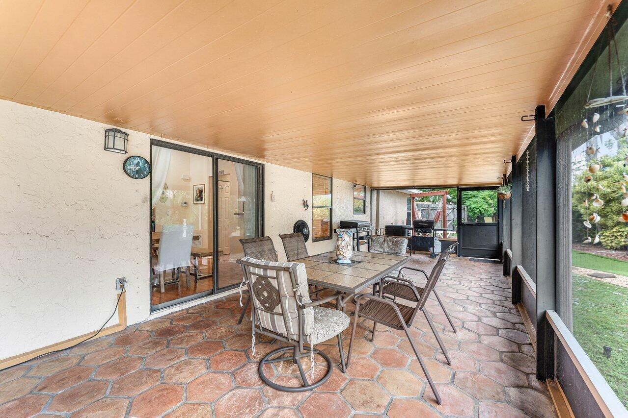 LE CHALET IV-B - Residential