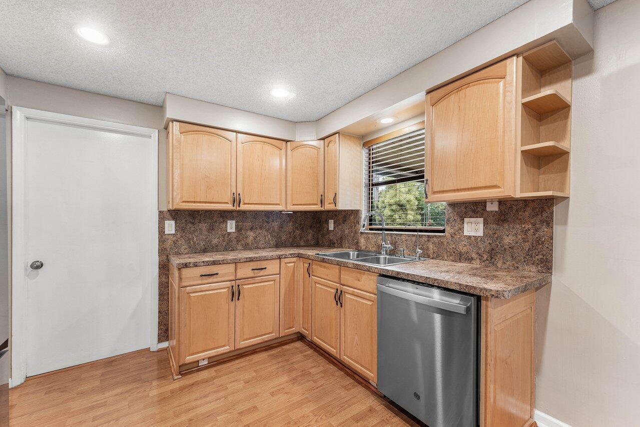 LE CHALET IV-B - Residential