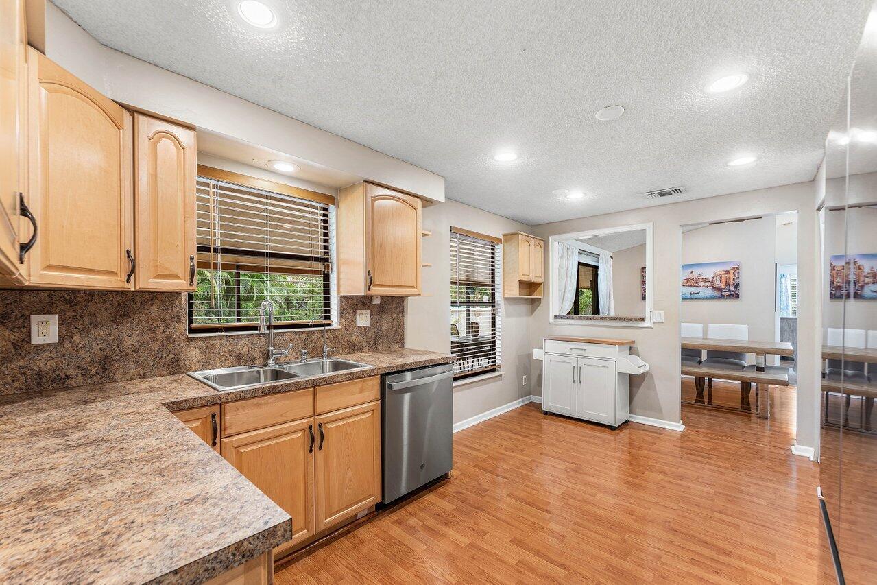 LE CHALET IV-B - Residential