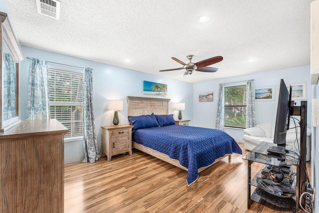 LE CHALET IV-B - Residential