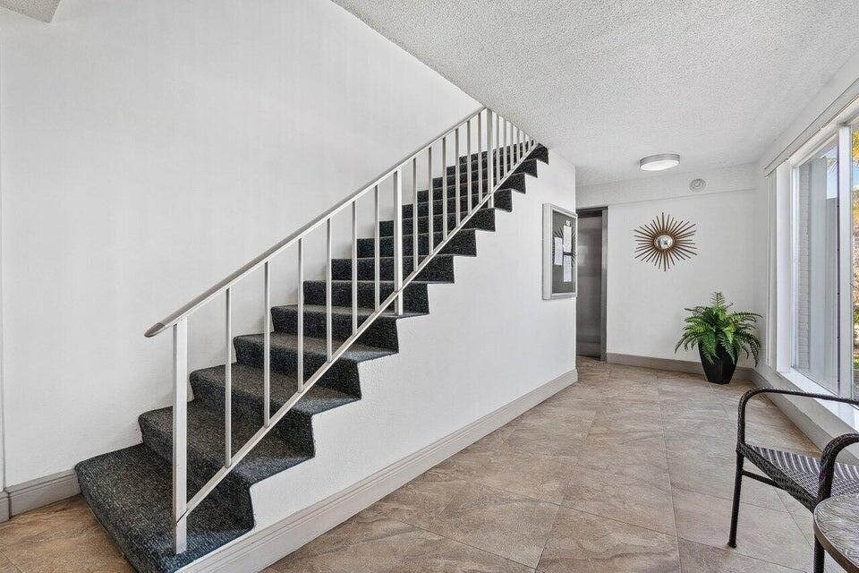 VIKING ARMS CONDO - Residential Lease