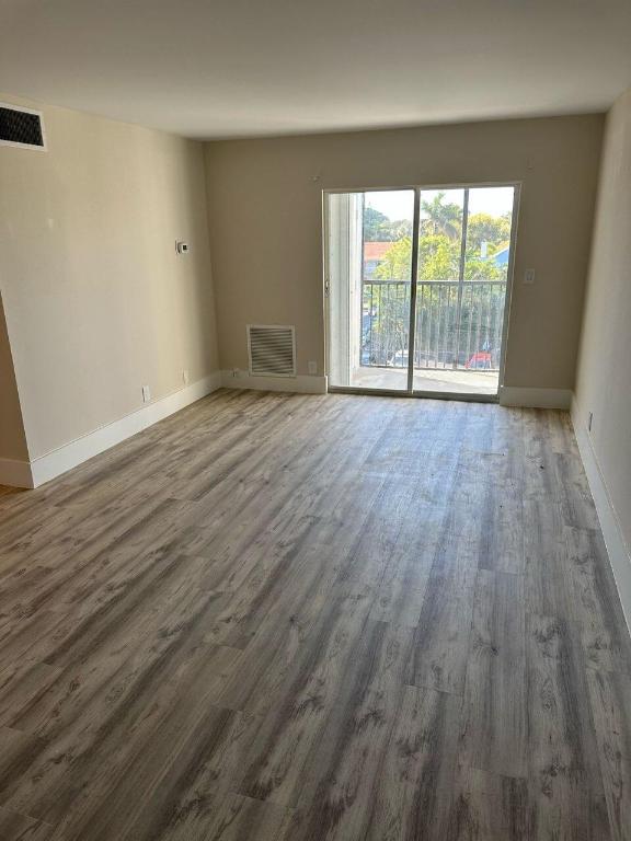 VIKING ARMS CONDO - Residential Lease