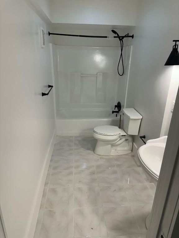 VIKING ARMS CONDO - Residential Lease