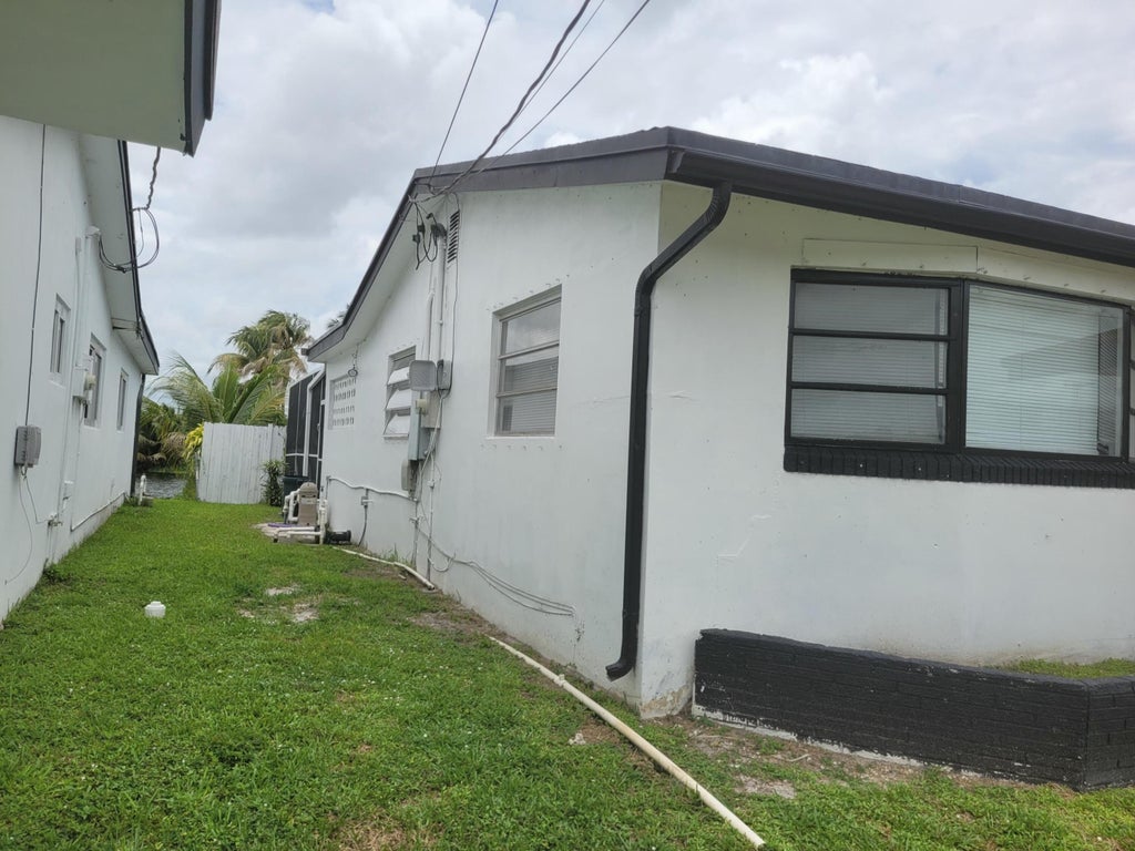Photo of 6641 Emerald Lake Drive, Miramar, FL 33023 (MLS # B26039285)
