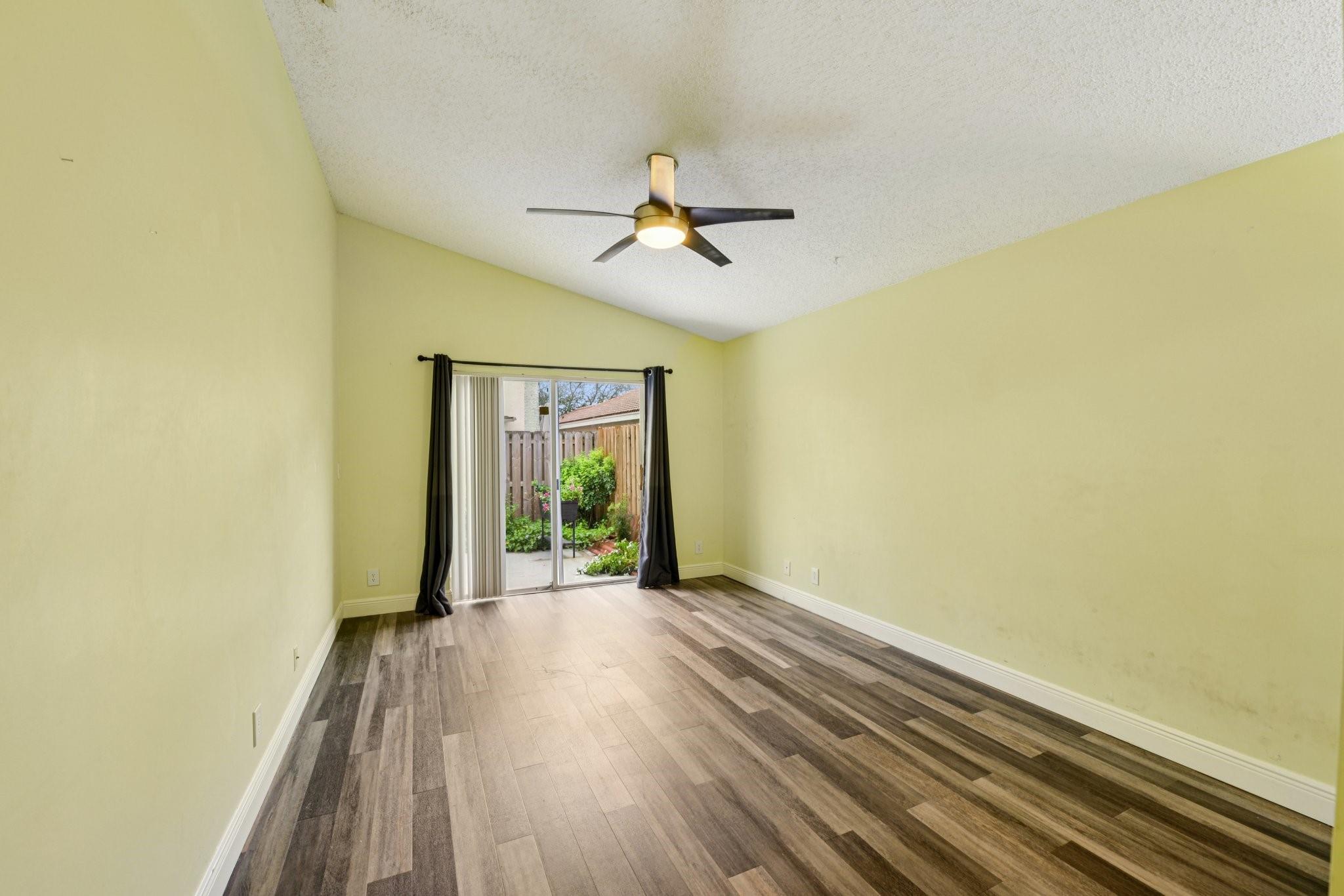 GATEWAY MILE RESUBDIVISIO - Residential