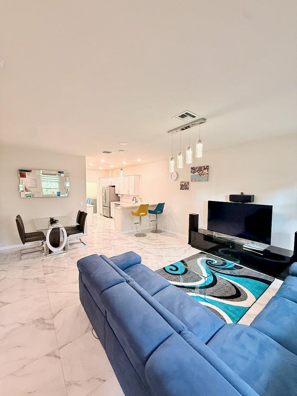 Hillcrest Country Club So - Residential Lease