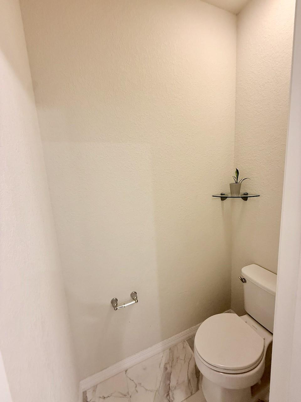 Hillcrest Country Club So - Residential Lease