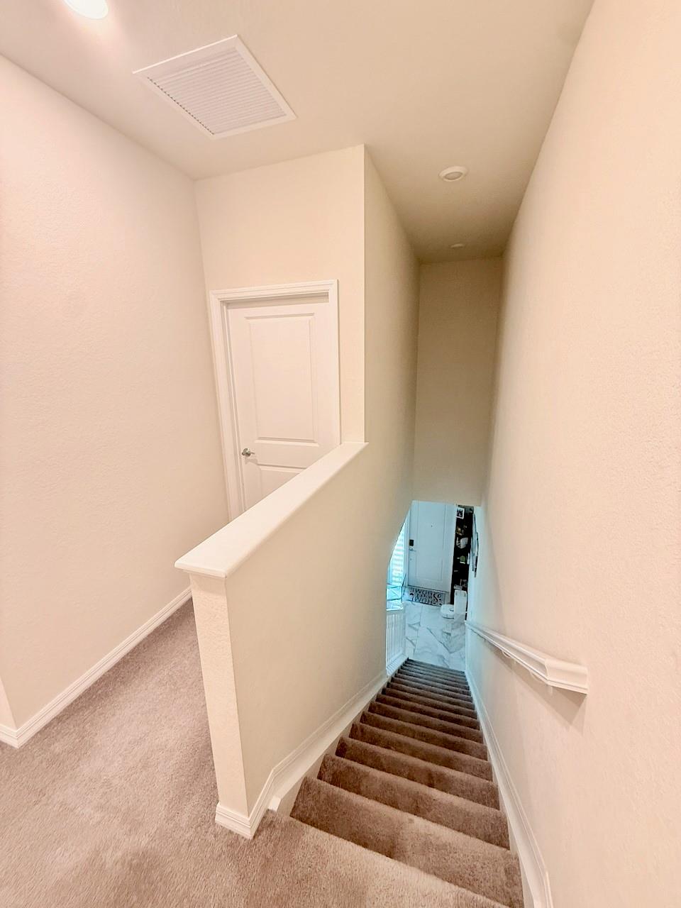 Hillcrest Country Club So - Residential Lease